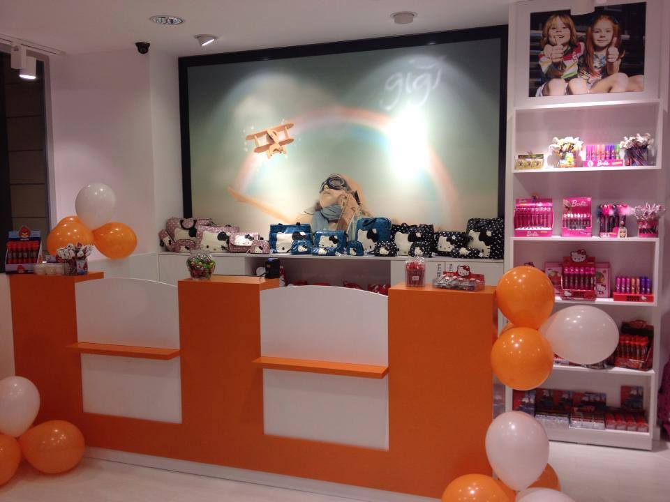 Hakan Çanta mağazaları 3'ledi! - Resim : 1