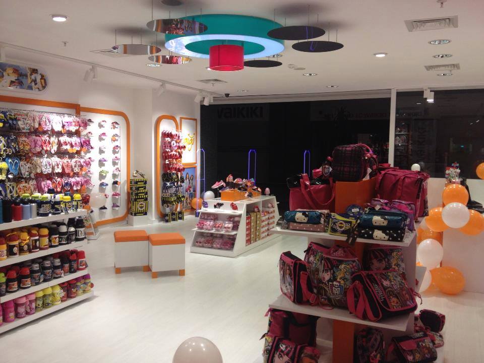 Hakan Çanta mağazaları 3'ledi! - Resim : 6